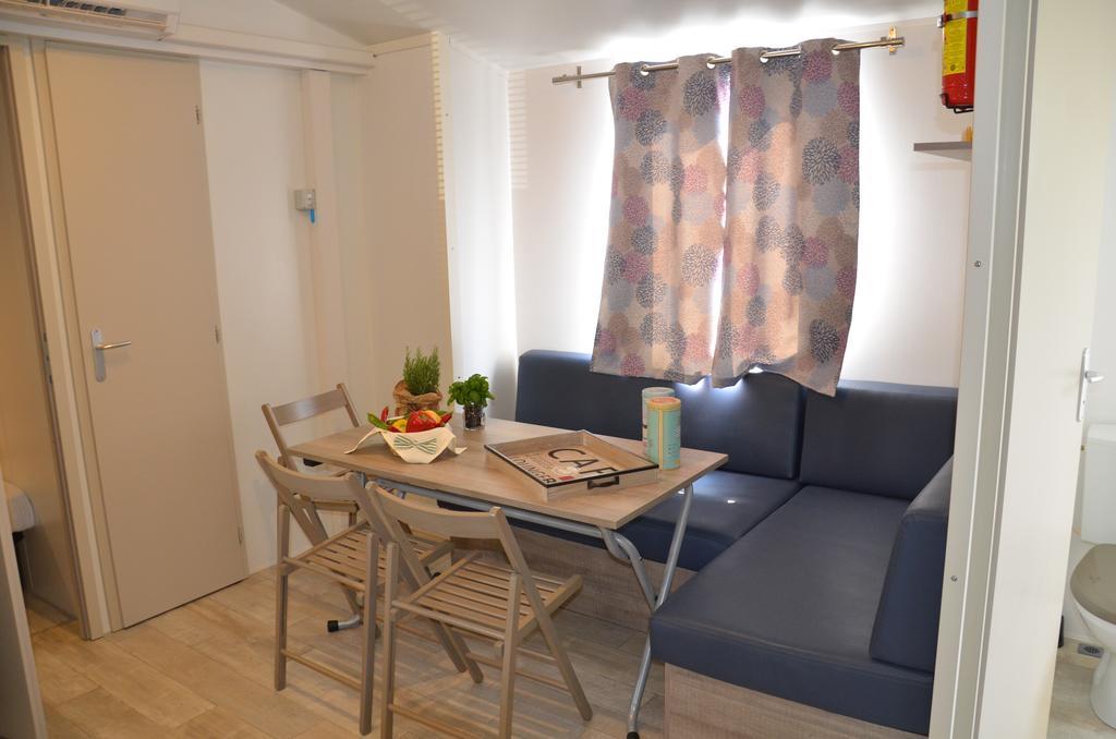 Happy Camp Mobile Homes In Camping Park Umag 카리가도르 외부 사진
